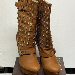 N Y L A Studded boot